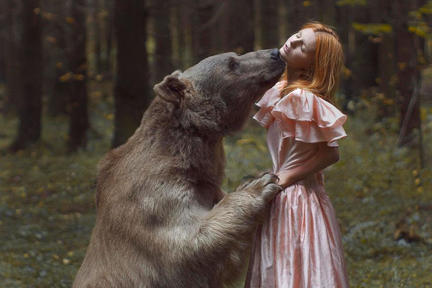 Stunning Photgraphs Of People With Exotic Animals 12