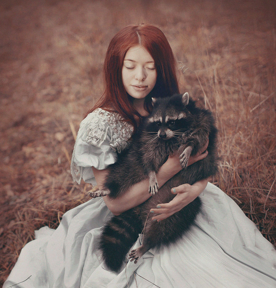 Stunning Photgraphs Of People With Exotic Animals 15