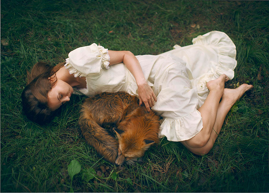 Stunning Photgraphs Of People With Exotic Animals 18