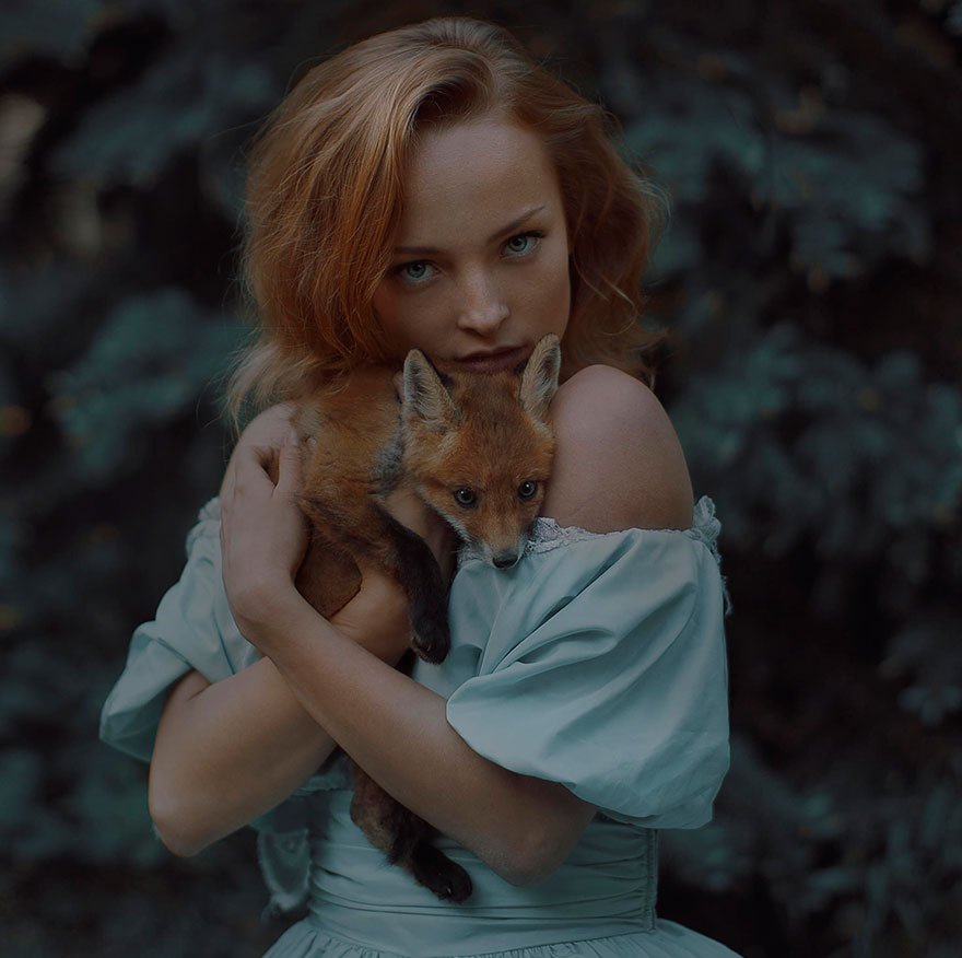 Stunning Photgraphs Of People With Exotic Animals 14