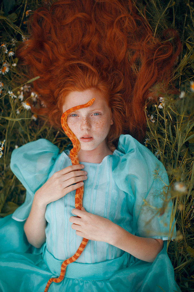 Stunning Photgraphs Of People With Exotic Animals 9